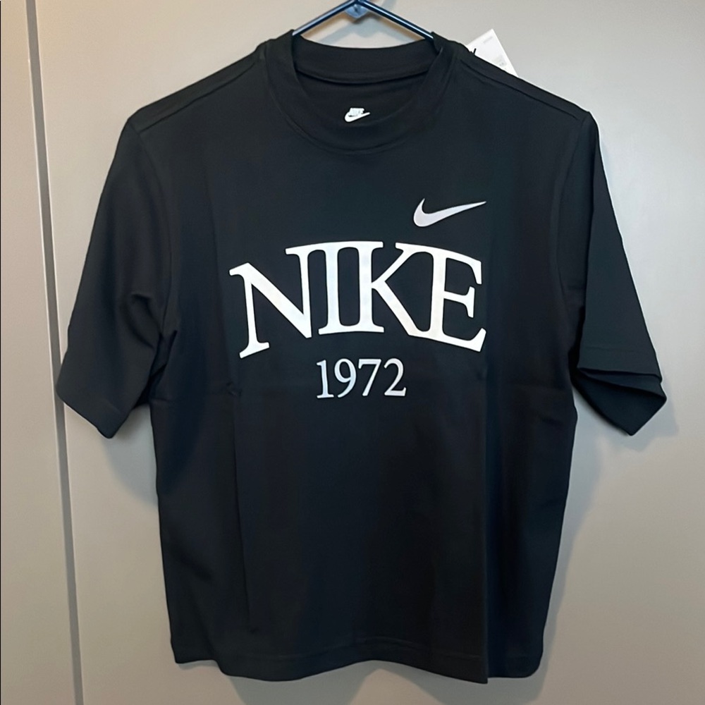 Nike Women’s Loose Fit T-Shirt